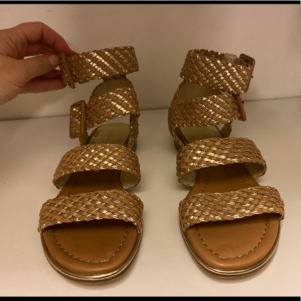 Donald J Pliner gold and tan sandals size 6.5